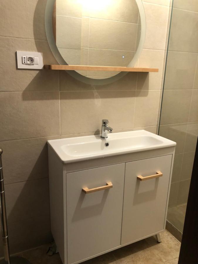 Apartament 2 Camere La Casa - Bucuresti Kültér fotó