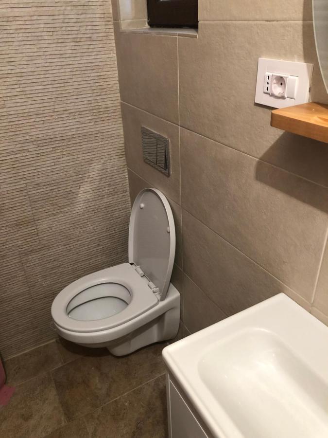 Apartament 2 Camere La Casa - Bucuresti Kültér fotó