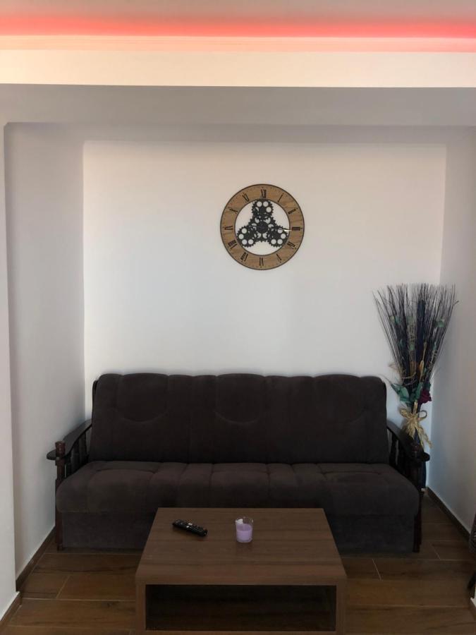 Apartament 2 Camere La Casa - Bucuresti Kültér fotó