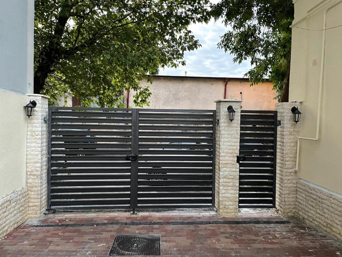 Apartament 2 Camere La Casa - Bucuresti Kültér fotó